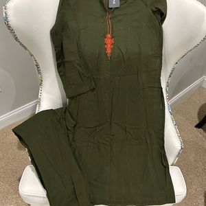 Elegant Olive Green Long Sleeve Dress